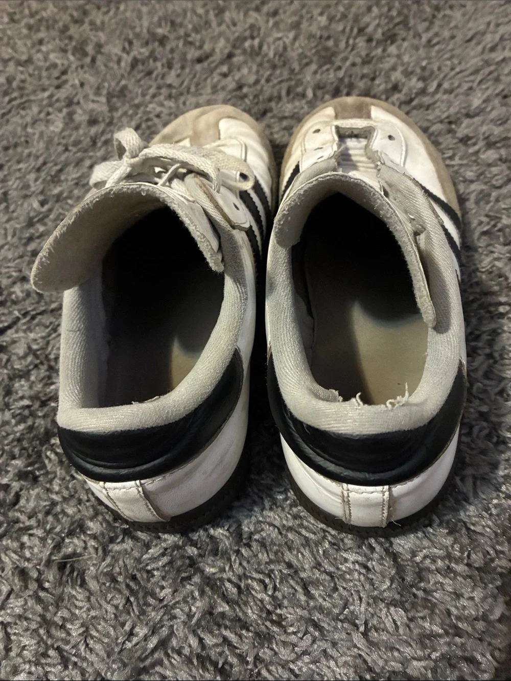 White adidas samba